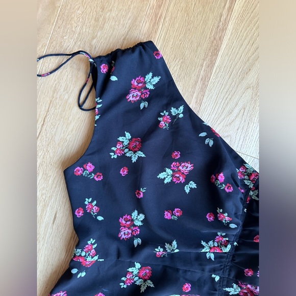 La Maison Talulah Blushing Asymmetric Dress. Worn once! Size medium - Picture 6 of 6